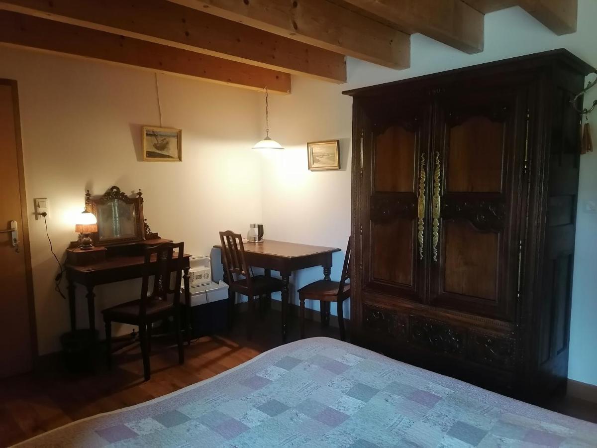 ポンティヴィ Frairie Du Divit Bed & Breakfast エクステリア 写真